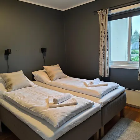 Park Apartment *